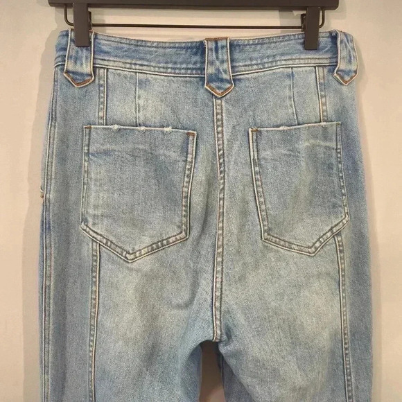 Something Navy Women's High-Waisted‎ Light Wash Denim Jeans Size 6 - Picture 6 of 7